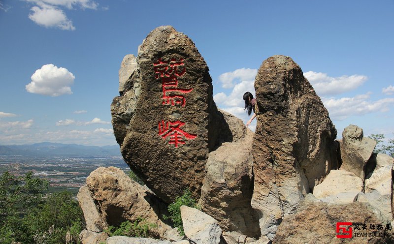 北京海淀春游踏青團建好去處推薦四：鷲峰數(shù)百株梅花迎春